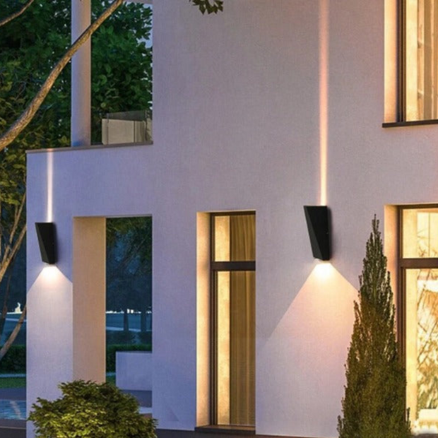 Clarion™  - Duurzame Waterdichte Buitenlamp
